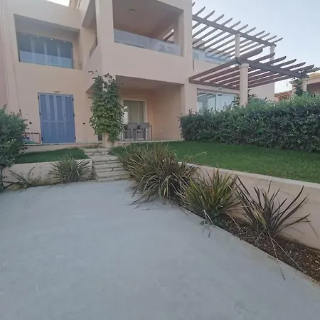 两卧室公寓-带露台花园 * Chania (Crete)