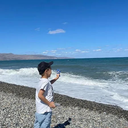 两卧室公寓-带露台花园 * 干尼亞